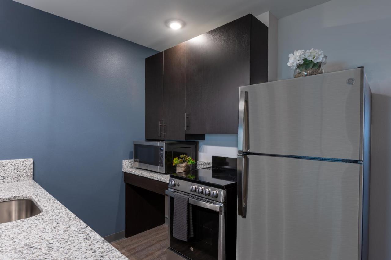 Stayapt Suites Alexandria-Fort Belvoir エクステリア 写真