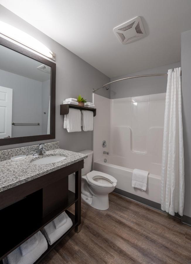 Stayapt Suites Alexandria-Fort Belvoir エクステリア 写真