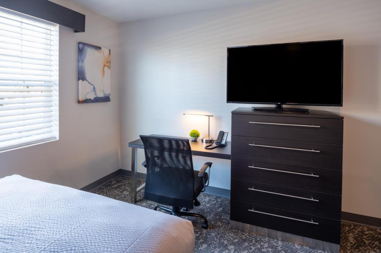 Stayapt Suites Alexandria-Fort Belvoir エクステリア 写真