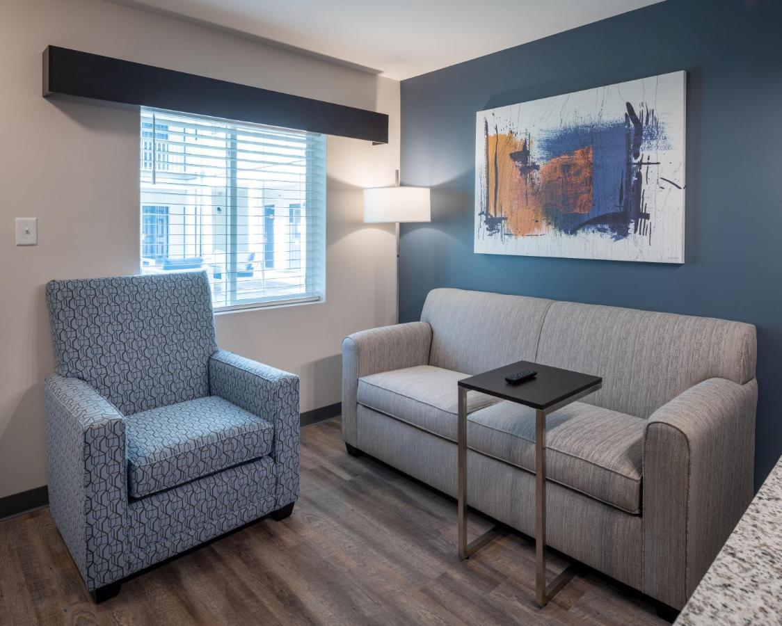 Stayapt Suites Alexandria-Fort Belvoir エクステリア 写真