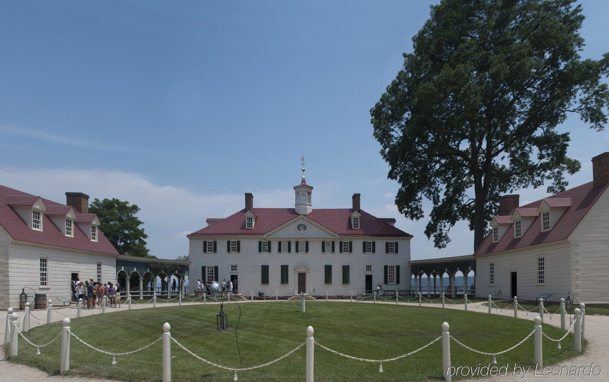Stayapt Suites Alexandria-Fort Belvoir エクステリア 写真