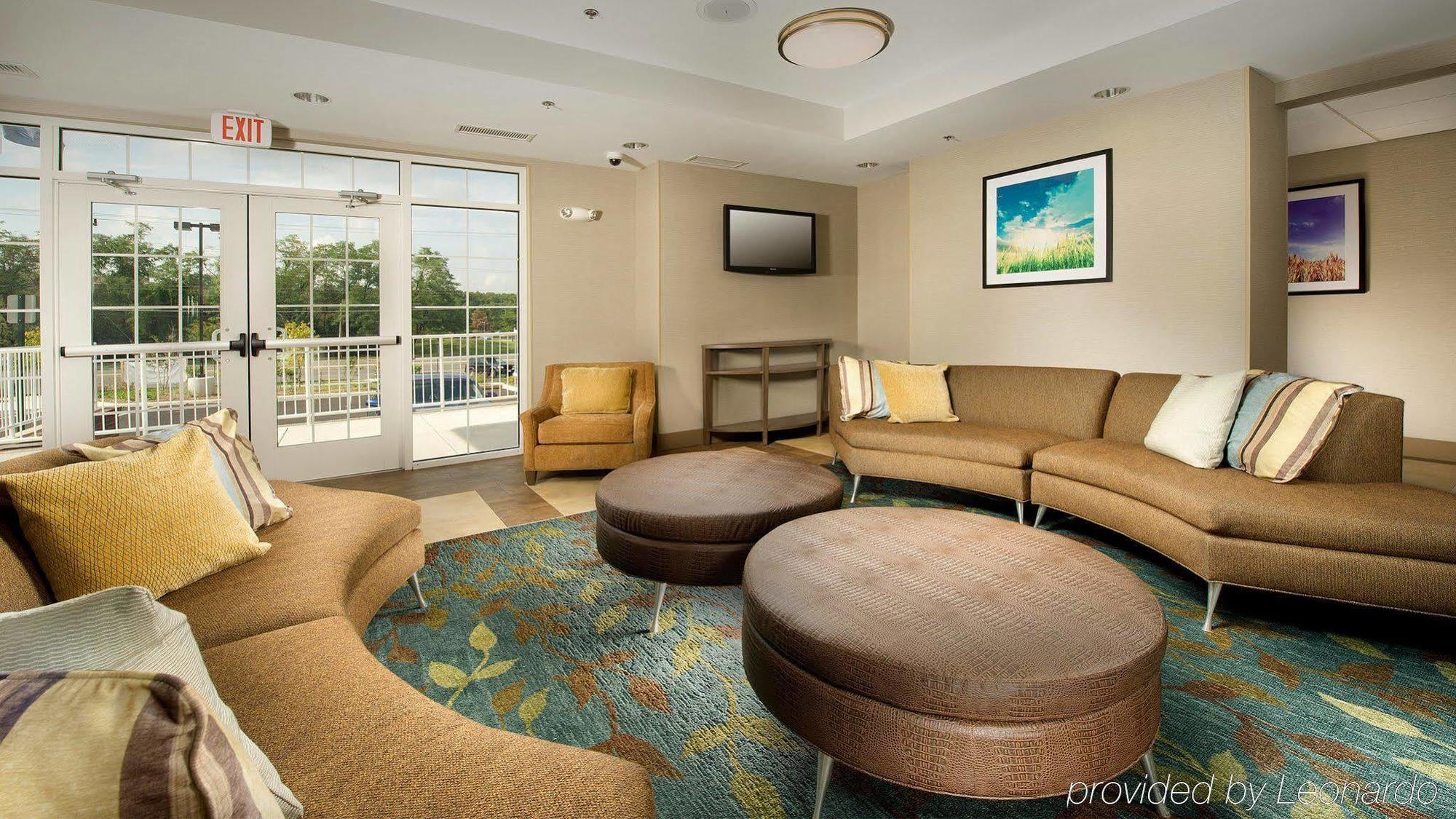 Stayapt Suites Alexandria-Fort Belvoir エクステリア 写真
