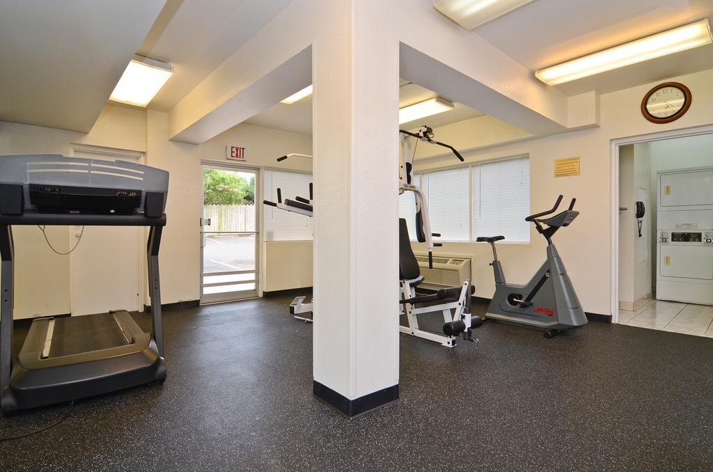 Stayapt Suites Alexandria-Fort Belvoir 設備 写真