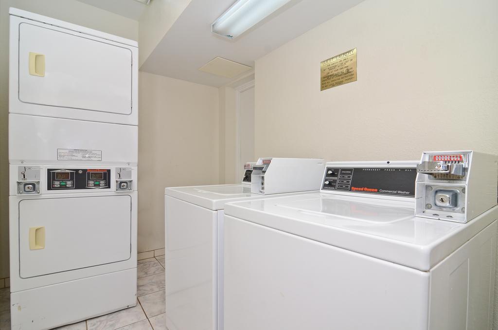 Stayapt Suites Alexandria-Fort Belvoir エクステリア 写真